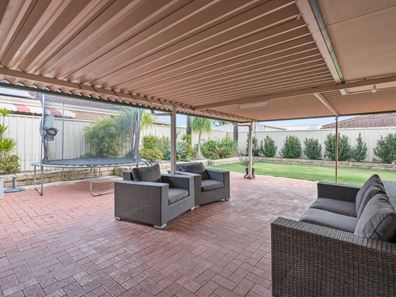 53 Discovery Drive, Thornlie WA 6108