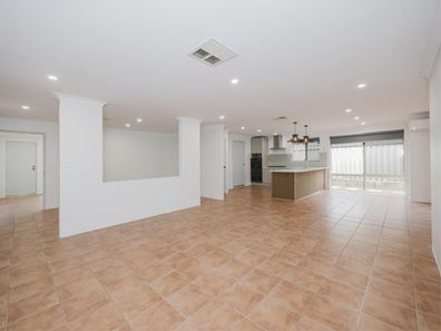 10 Heysham Bend, Butler WA 6036