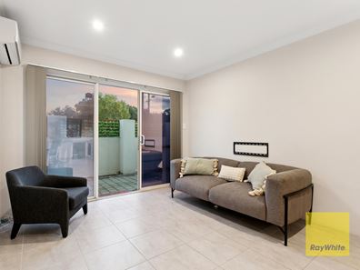 1/2 Wallace Street, Belmont WA 6104