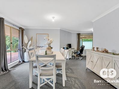8 Firethorn Place, Eaton WA 6232