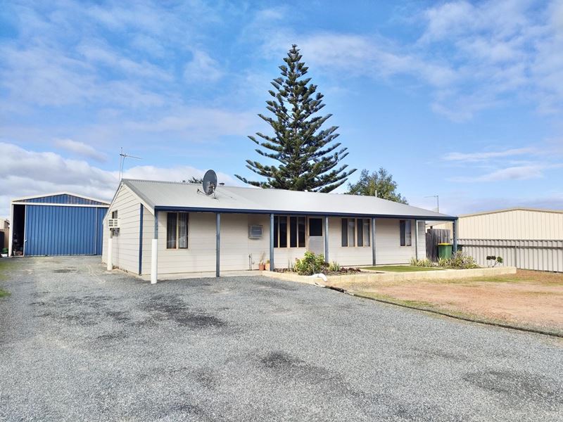 8 Heales Way, Green Head WA 6514
