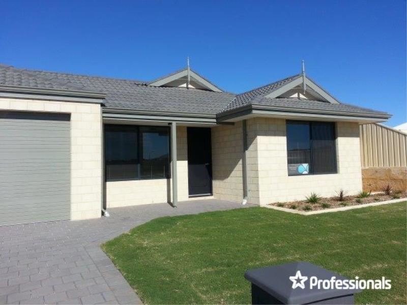 8 Stormking Loop, Wandina WA 6530