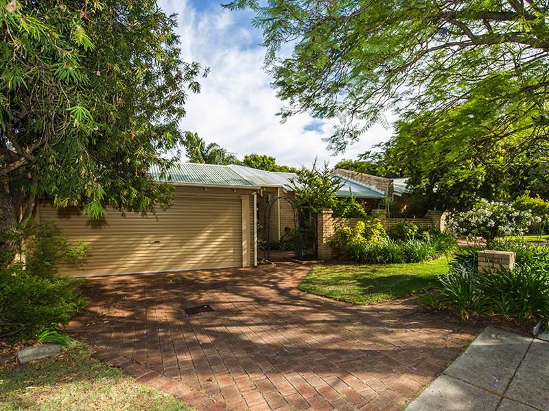 6B Macrae Road, Applecross WA 6153