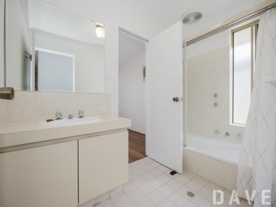 4/111 Wanneroo Road, Tuart Hill WA 6060