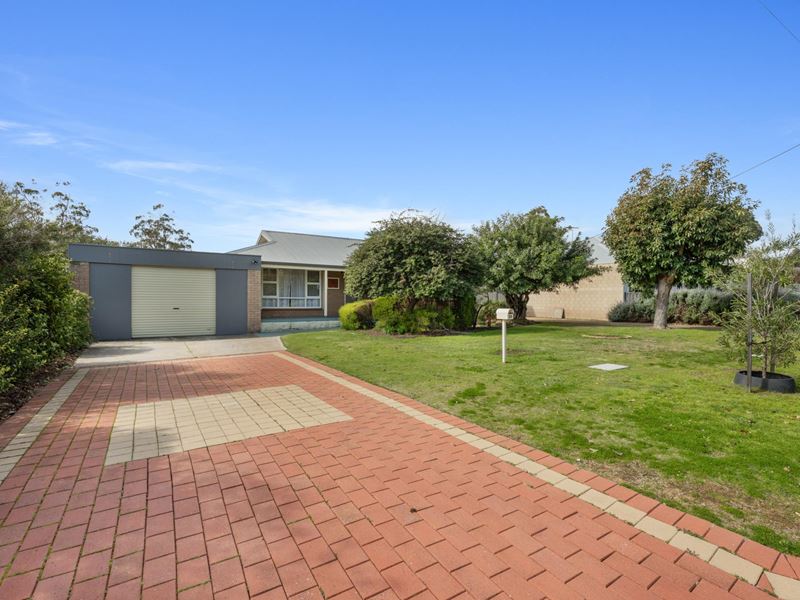 25 Winchester Road, Armadale WA 6112