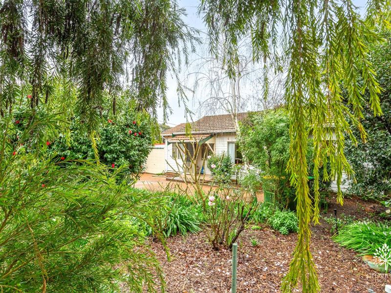 34 Lyndhurst Road, Kalamunda