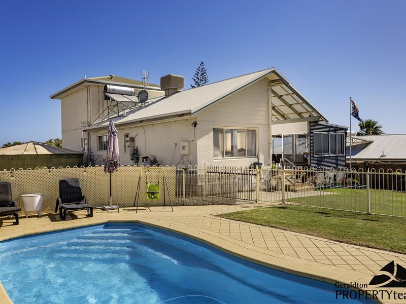37 Ocean Drive, Port Denison WA 6525