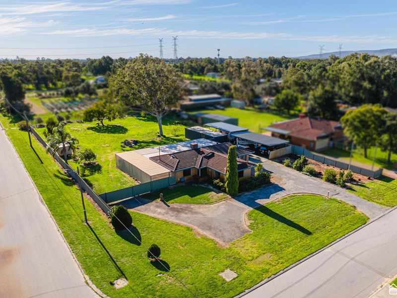 27 St Georges Avenue, Champion Lakes