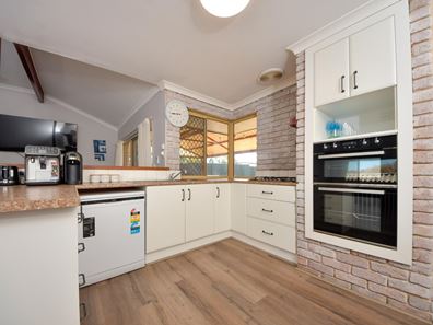 11 Durban Place, Warnbro WA 6169