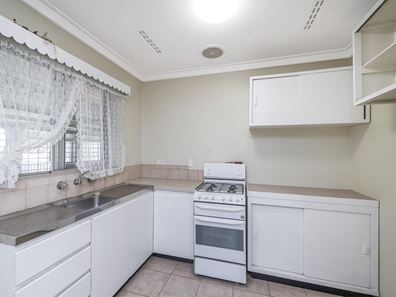 38 Champion Drive, Armadale WA 6112