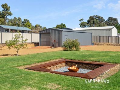 6 Truslove Street, Wooroloo WA 6558