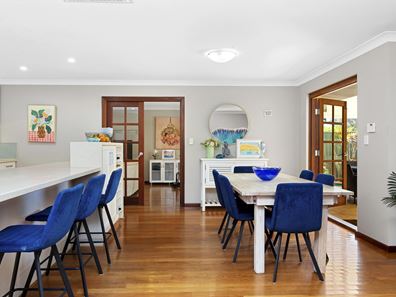2 Anitra Court, Sorrento WA 6020