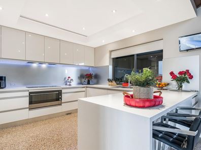 33 A Raymond Street, Yokine WA 6060