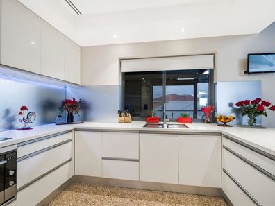 33 A Raymond Street, Yokine WA 6060