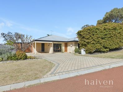 4 Daniel Way, Wanneroo WA 6065
