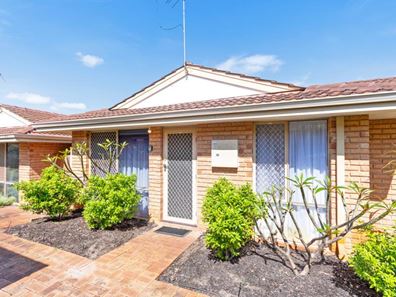 30/15 Mereworth Way, Marangaroo WA 6064