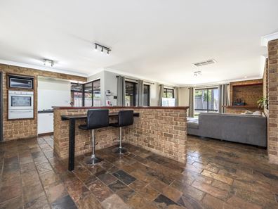 16 Kenton Way, Rockingham WA 6168