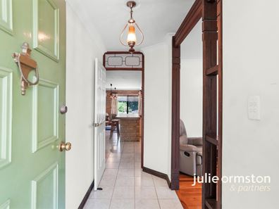 75 Lakeview Drive, Edgewater WA 6027