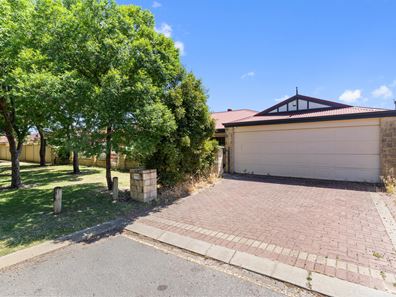 11 Corang Court, Cloverdale WA 6105