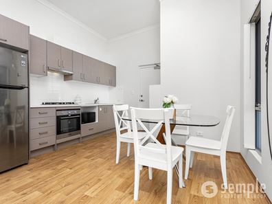 4/11 Biloxi Loop, Success WA 6164