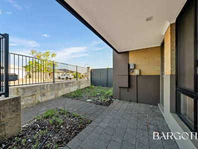 35 Featherflower Avenue, Dayton WA 6055