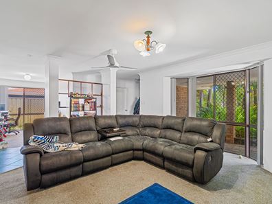 5 Waterfall Cove, Greenfields WA 6210