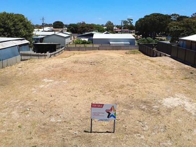 83 Burton Road, Castletown WA 6450