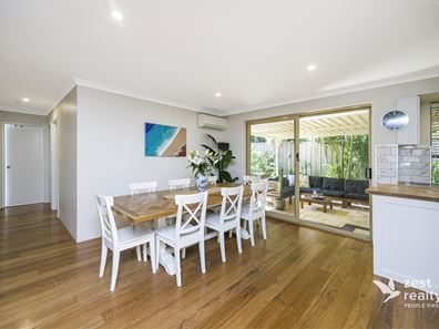 2/18 Bristol Avenue, Bicton WA 6157