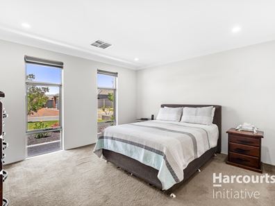 19 Vellum Loop, Aveley WA 6069