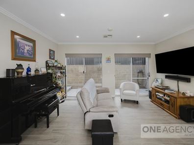 2C Nash Street, Hillarys WA 6025