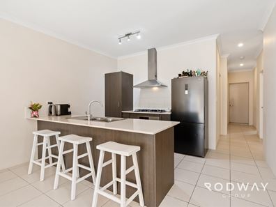 69 Veterans Dr, Byford WA 6122