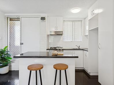 16F/47 Herdsman Parade, Wembley WA 6014
