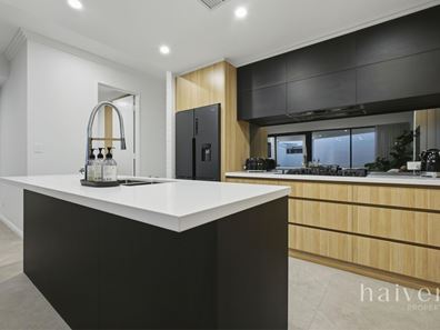 5B Sergeant Road, Melville WA 6156