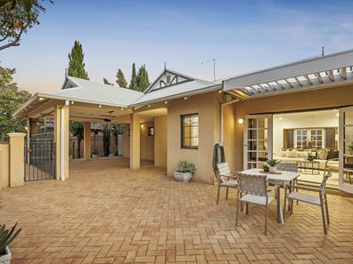 82A Waratah Avenue, Dalkeith WA 6009