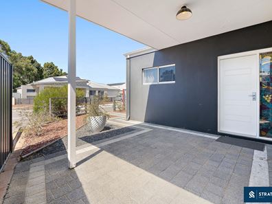 9 Banyoles Circuit, Champion Lakes WA 6111