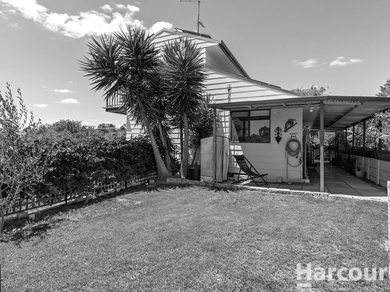 16 Waterway Road, Preston Beach WA 6215