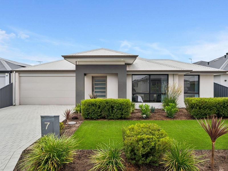 7 Fogarty Loop, Piara Waters WA 6112
