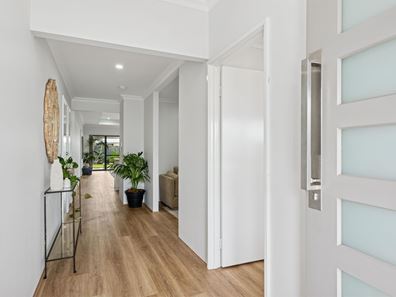 7 Fogarty Loop, Piara Waters WA 6112