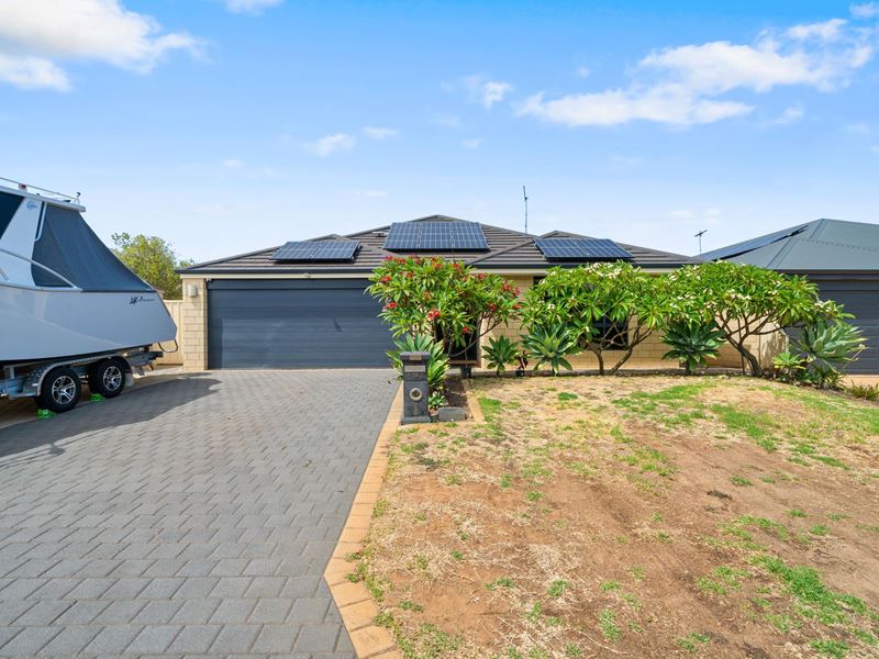19 Highcliffe Circle, Lakelands