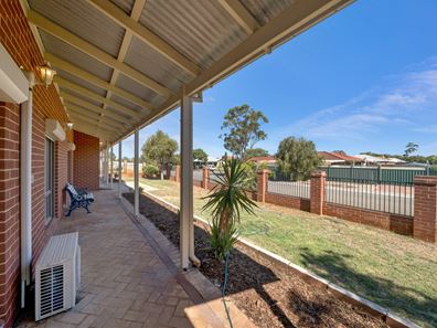 8 Carpenteria  Crescent, Kenwick WA 6107