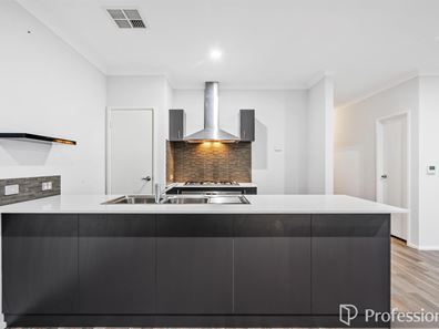 36 Canopy Circuit, Forrestfield WA 6058