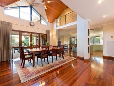 8 Beach Street, Bicton WA 6157