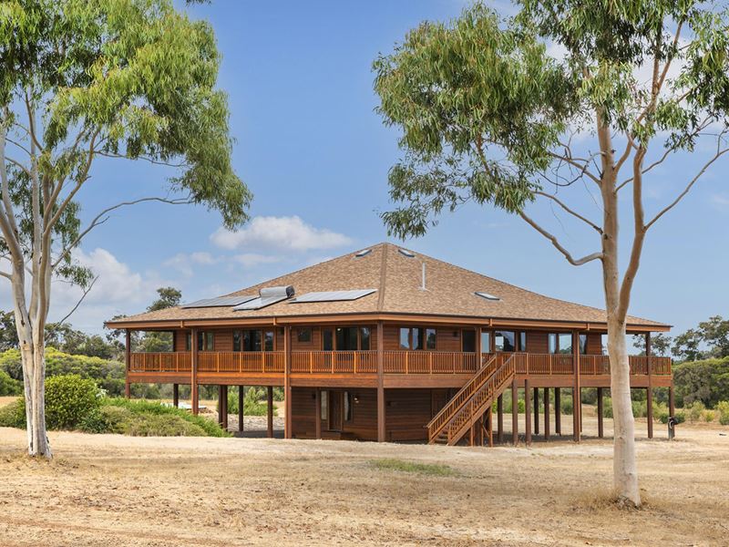 33 Barnett Grove, Cowaramup WA 6284