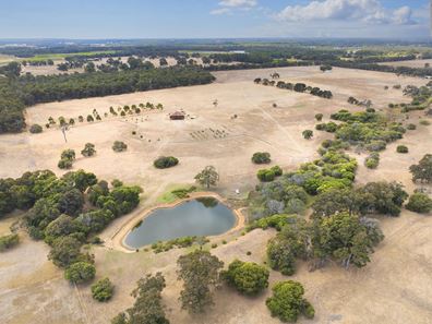 33 Barnett Grove, Cowaramup WA 6284