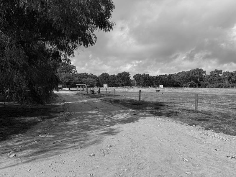 192 Newnham Road, Lake Clifton WA 6215