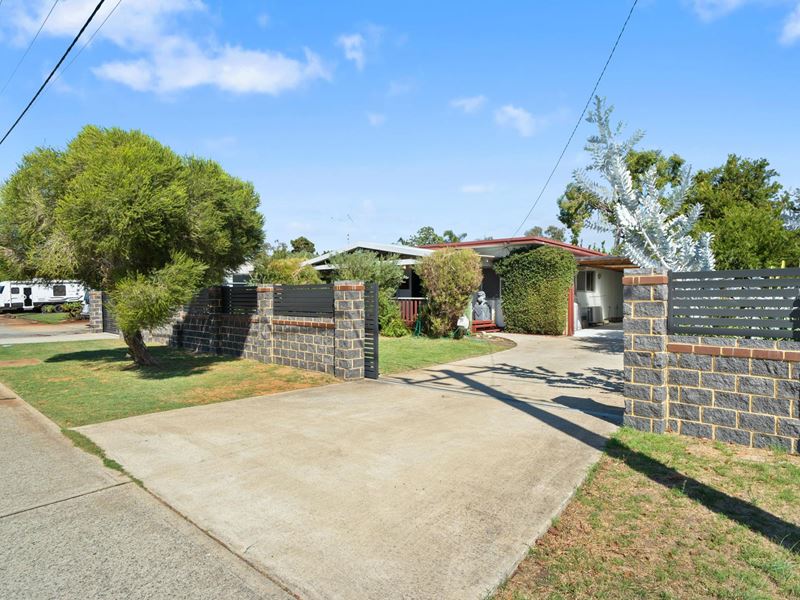 18 Birchley Road, Coodanup WA 6210