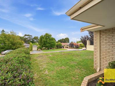 8 Seaspray Crest, Ballajura WA 6066