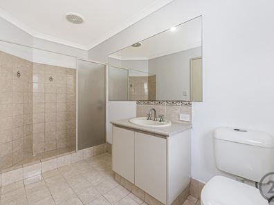 42 Newport Drive, Dudley Park WA 6210