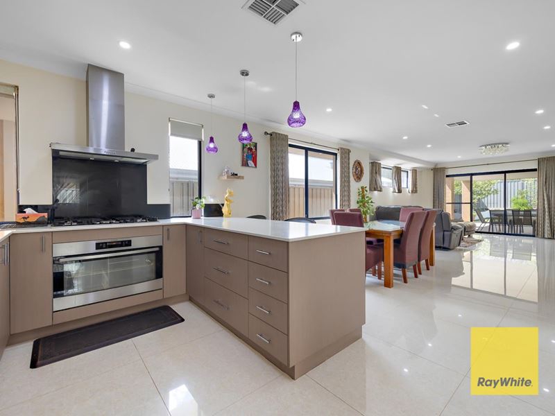 12 Elkington Pass, Huntingdale