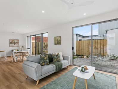 18 Davilak Avenue, Hamilton Hill WA 6163